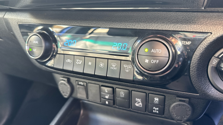 Toyota Hilux Diesel Invincible X D/Cab Pick Up 2.8 D-4D Auto